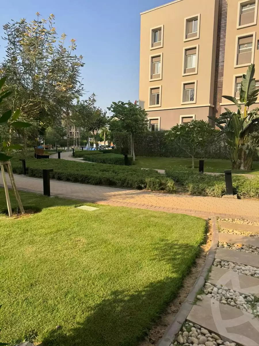 https://aqarmap.com.eg/ar/listing/6212369-for-sale-cairo-6th-of-october-compounds-october-plaza