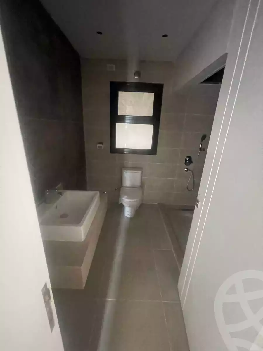 https://aqarmap.com.eg/ar/listing/6213289-for-sale-cairo-el-sheikh-zayed-city-compounds-kmbwnd-fyldj-wyst-dr-llttwyr