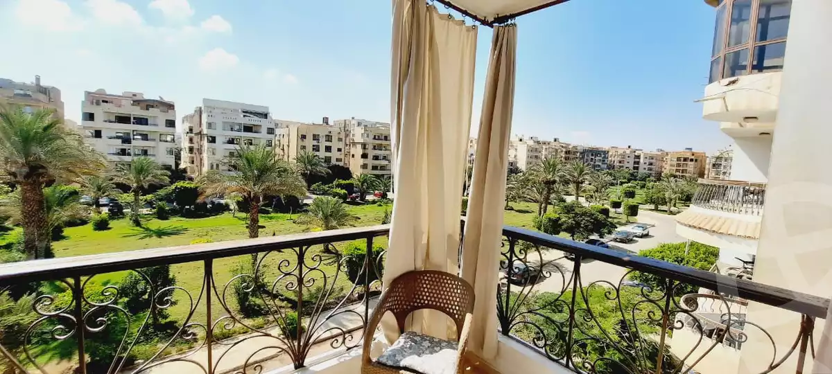 https://aqarmap.com.eg/ar/listing/6213464-for-sale-cairo-new-cairo-el-ahyaa-fifth-neighborhood-street-10