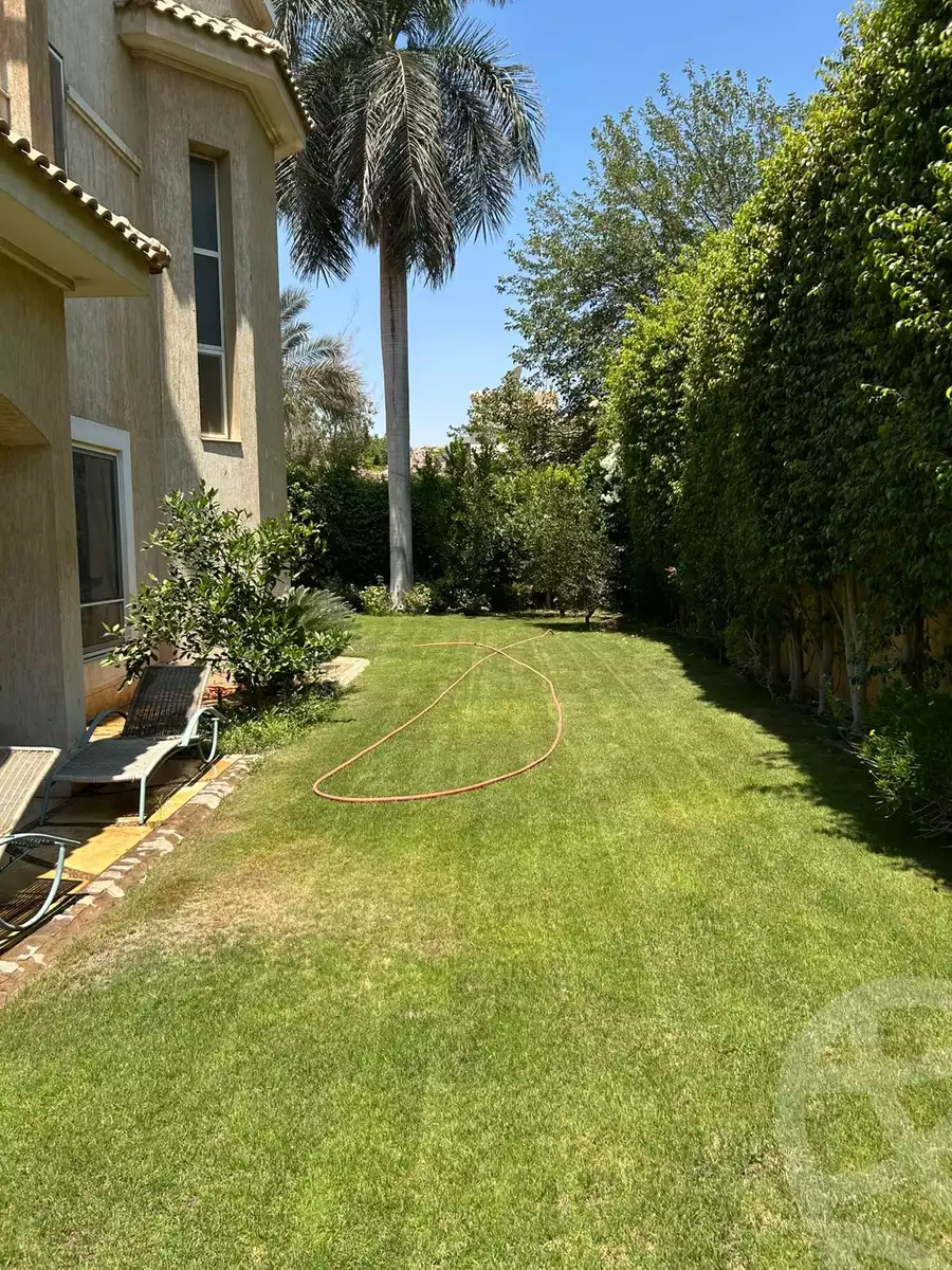 https://aqarmap.com.eg/en/listing/6216522-for-sale-cairo-el-sheikh-zayed-city-compounds-royal-city