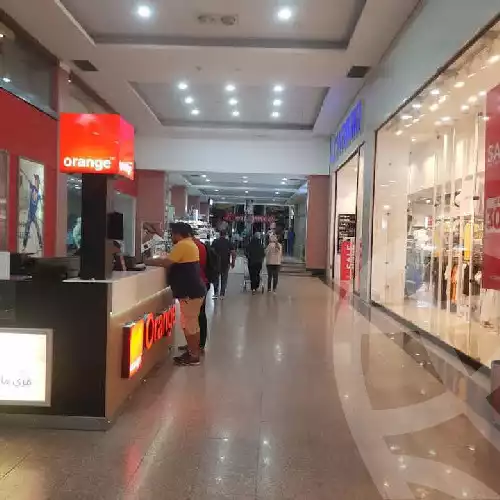 https://aqarmap.com.eg/ar/listing/5925600-for-sale-cairo-el-shorouk-compounds-sky-plaza-mall