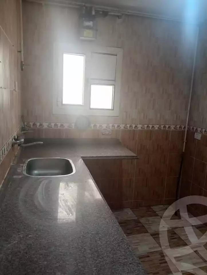 https://aqarmap.com.eg/en/listing/6220080-for-rent-alexandria-ganaklis-shr-mrtdy-bsh