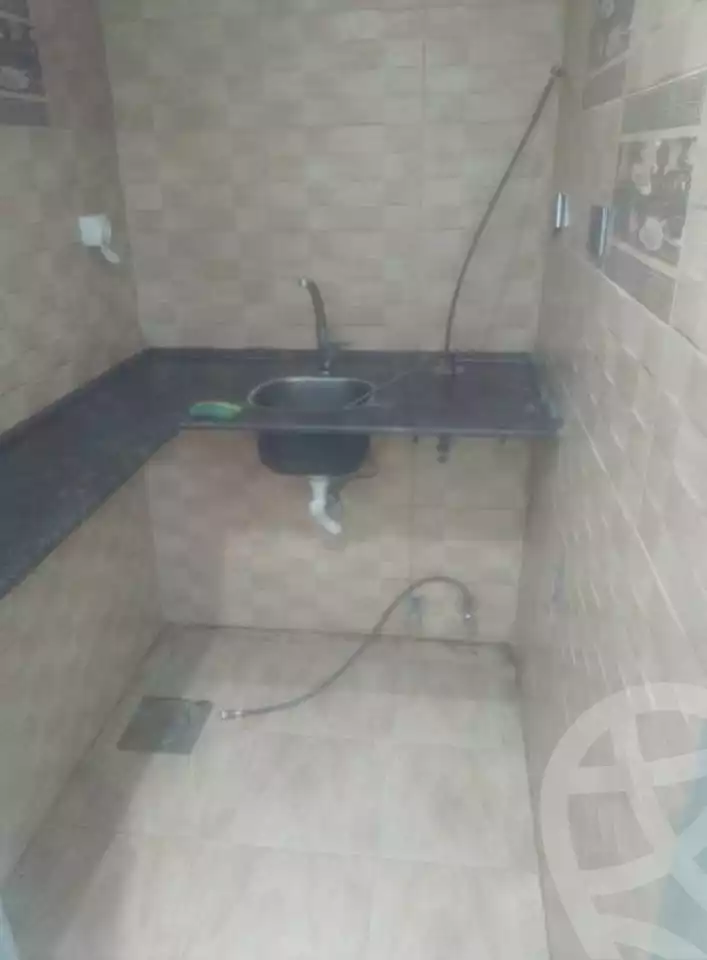 https://aqarmap.com.eg/en/listing/6220101-for-rent-alexandria-ganaklis-shr-mrtdy-bsh