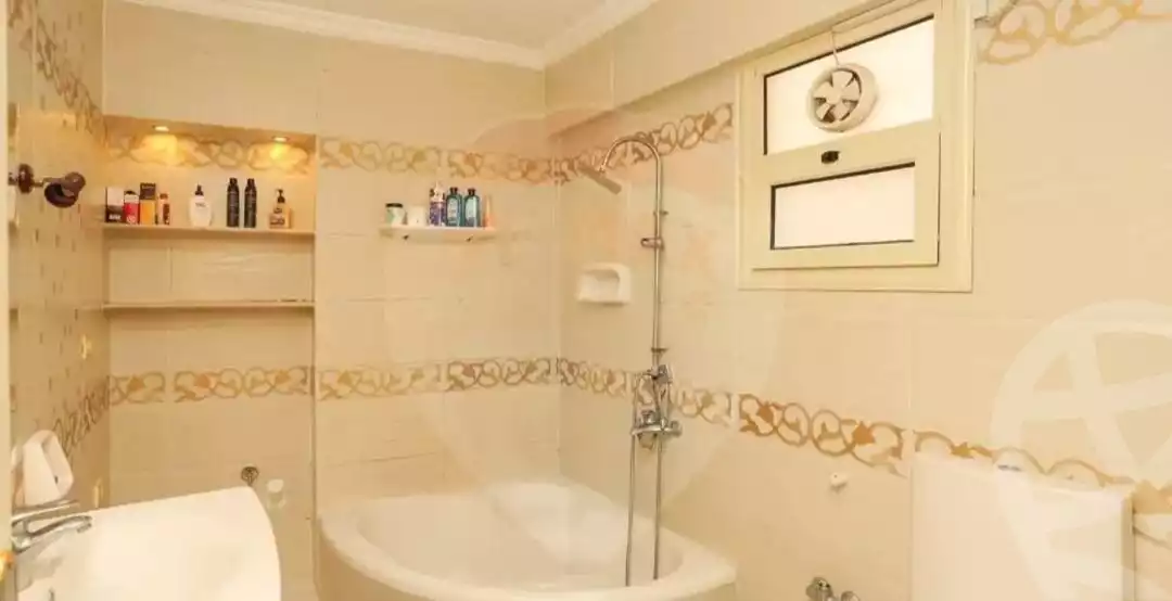 https://aqarmap.com.eg/en/listing/6221661-for-rent-alexandria-zezenia