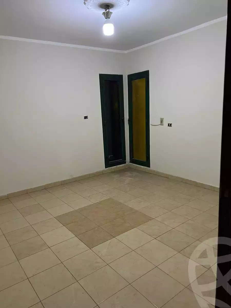 https://aqarmap.com.eg/ar/listing/6221773-for-sale-cairo-helwan-helwan-el-sharkeya-mostafa-safwat-st