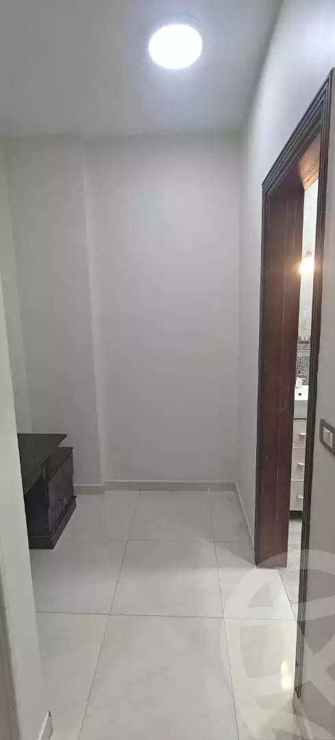 https://aqarmap.com.eg/ar/listing/6222938-for-sale-cairo-6th-of-october-featured-neighborhood-first-touristic-village-el-shaheed-mohammed-abdul-latif-alshimi-st