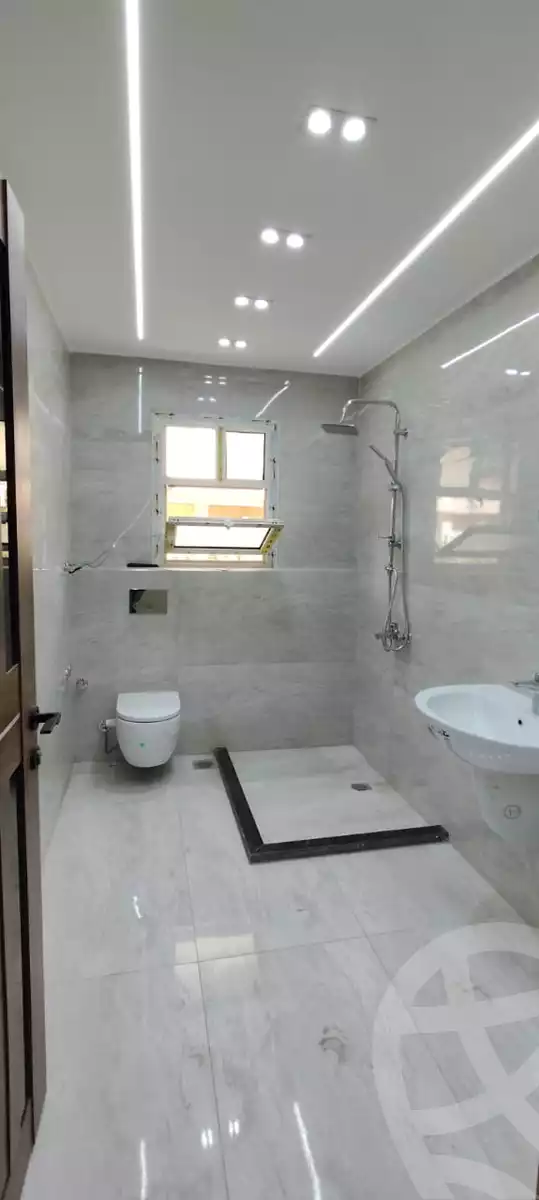 https://aqarmap.com.eg/ar/listing/6223053-for-sale-cairo-el-sheikh-zayed-city-compounds-el-khamayel