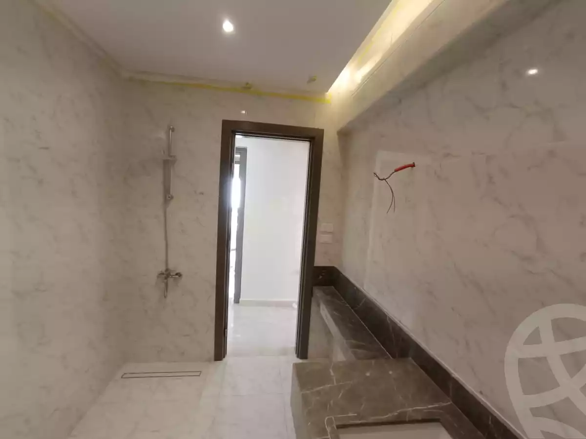 https://aqarmap.com.eg/en/listing/6223157-for-sale-cairo-new-cairo-compounds-mwntn-fyw-y-syty-club-park-mountain-view-icity