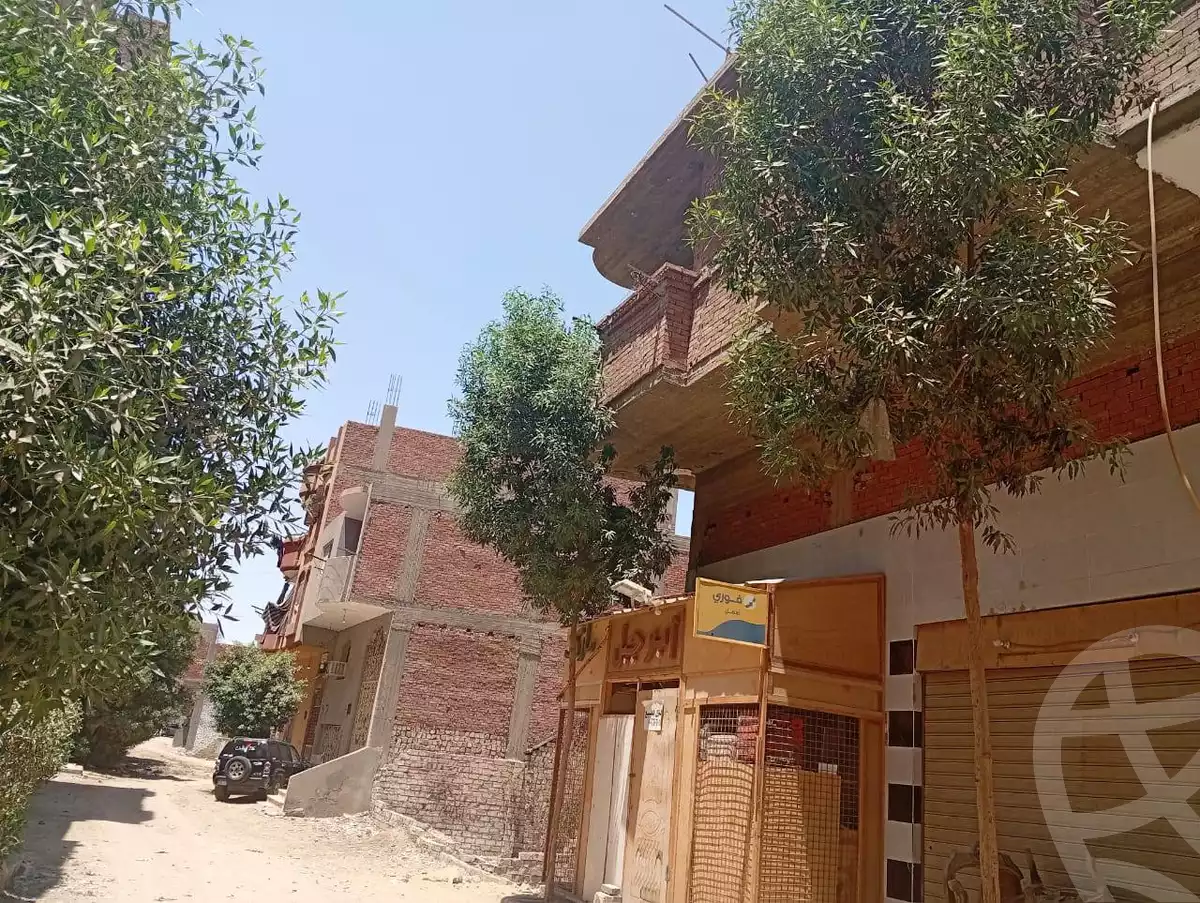 https://aqarmap.com.eg/ar/listing/6223279-for-sale-cairo-helwan-lmjwr-lrb-lmshrw-lmryky