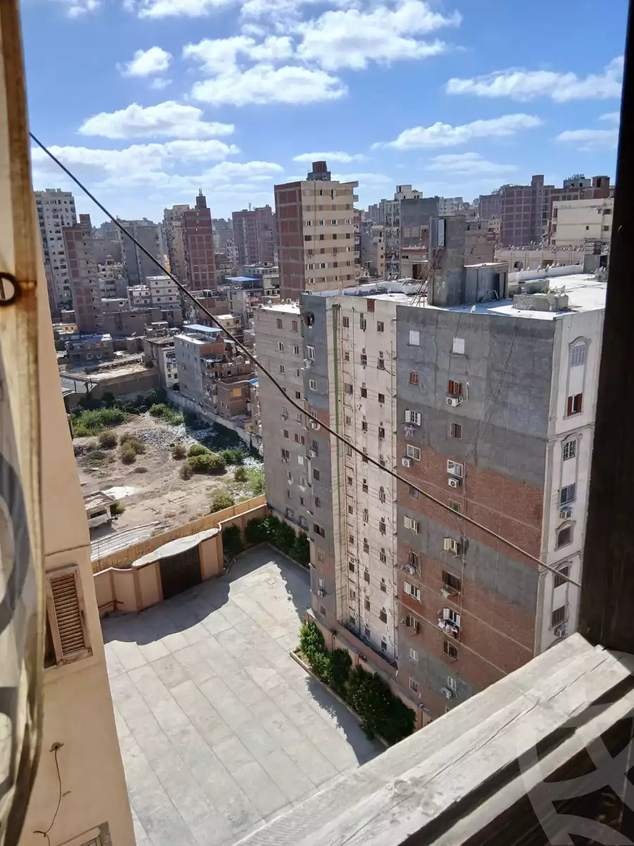 https://aqarmap.com.eg/ar/listing/6225515-for-sale-alexandria-moharram-bey-kanal-al-mahmoudeya-al-bahri-st