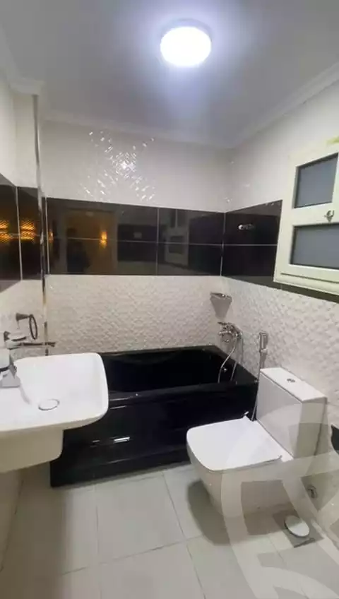 https://aqarmap.com.eg/en/listing/6225917-for-sale-cairo-6th-of-october-hadaeq-october-kmbwnd-fy-hdyq-ktwbr-djlh-blmz-m-mr-lmrshdy