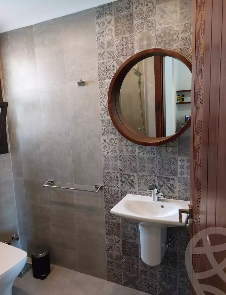https://aqarmap.com.eg/en/listing/6227356-for-rent-cairo-el-sheikh-zayed-city-compounds-kmbwnd-wyst-twn-swdyk