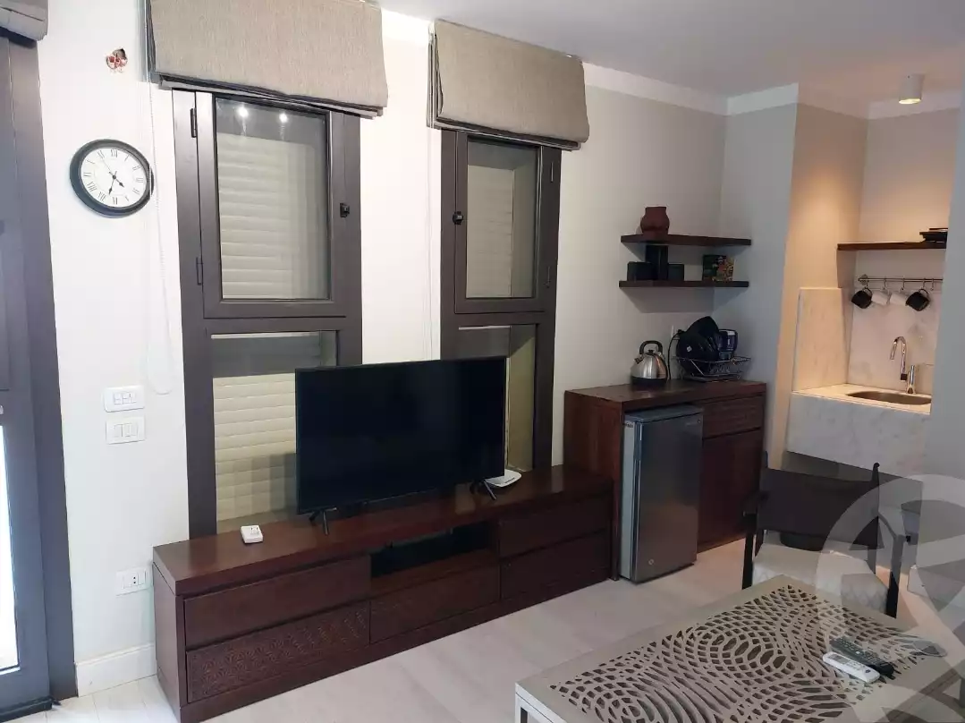 https://aqarmap.com.eg/en/listing/6227356-for-rent-cairo-el-sheikh-zayed-city-compounds-kmbwnd-wyst-twn-swdyk