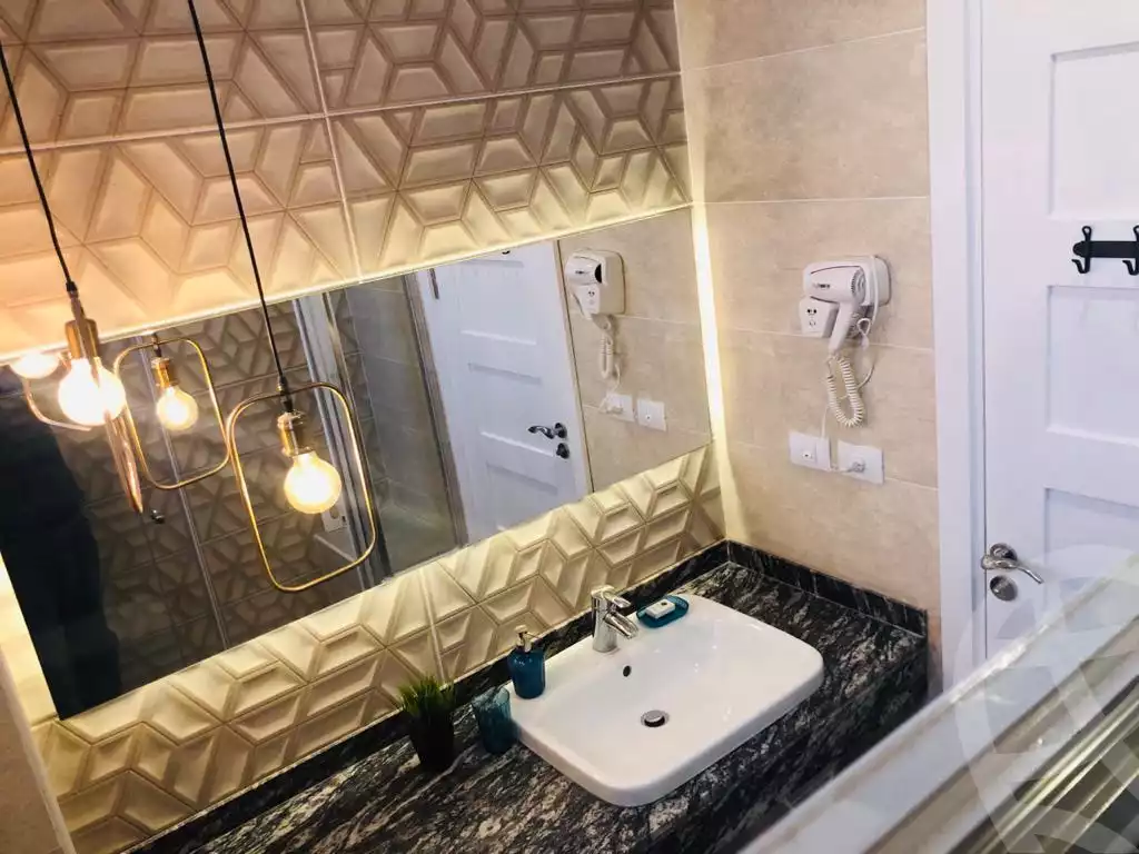 https://aqarmap.com.eg/en/listing/6227370-for-rent-cairo-el-sheikh-zayed-city-compounds-kmbwnd-wyst-twn-swdyk