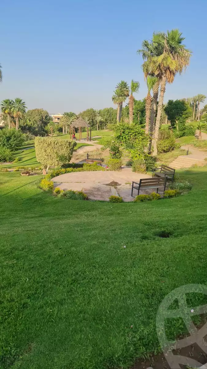 https://aqarmap.com.eg/en/listing/6227987-for-sale-cairo-el-sheikh-zayed-city-compounds-zayed-2000