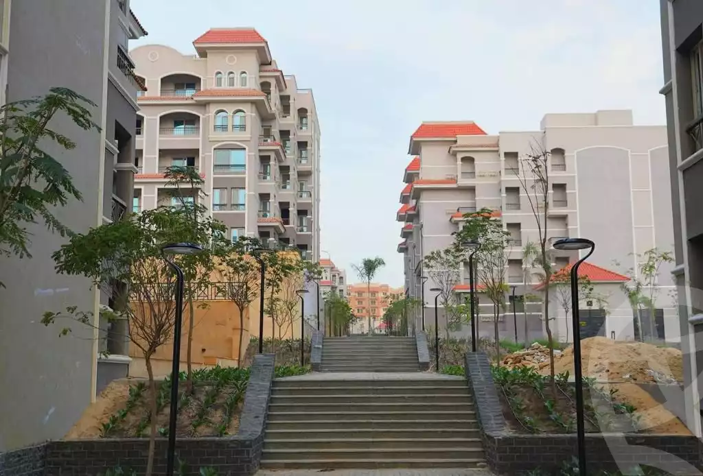 https://aqarmap.com.eg/en/listing/6228154-for-sale-cairo-new-cairo-compounds-garden-heights-compound
