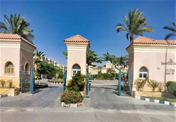 https://aqarmap.com.eg/ar/listing/6228785-for-sale-cairo-el-sheikh-zayed-city-compounds-zayed-2000