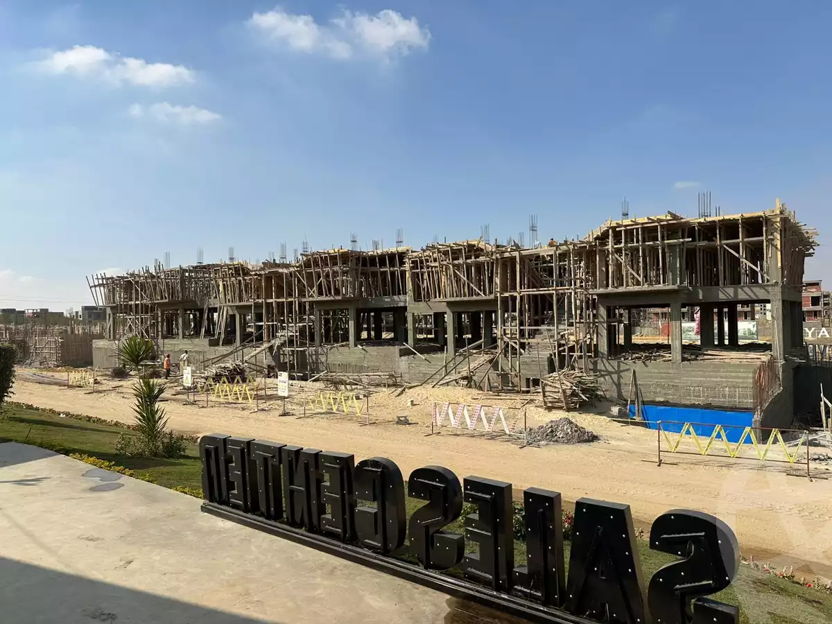 https://aqarmap.com.eg/ar/listing/6231047-for-sale-cairo-el-sheikh-zayed-city-lshykh-zyd-ljdyd-v-levels-compound-dunes