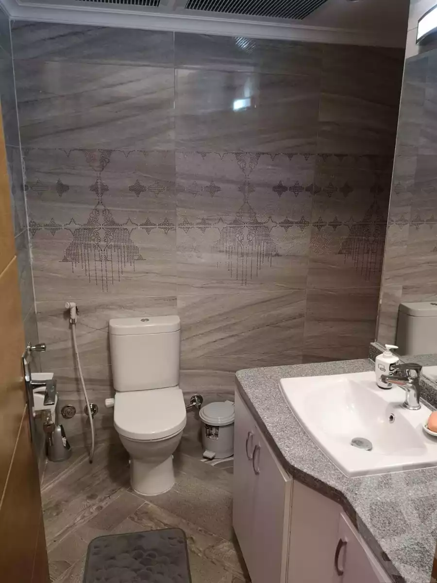 https://aqarmap.com.eg/en/listing/6233863-for-sale-cairo-new-cairo-compounds-kmbwnd-lnkhyl