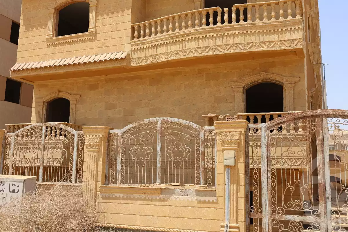 https://aqarmap.com.eg/ar/listing/6235008-for-sale-cairo-6th-of-october-el-tawsaat-el-shamalya-touristic-second-area