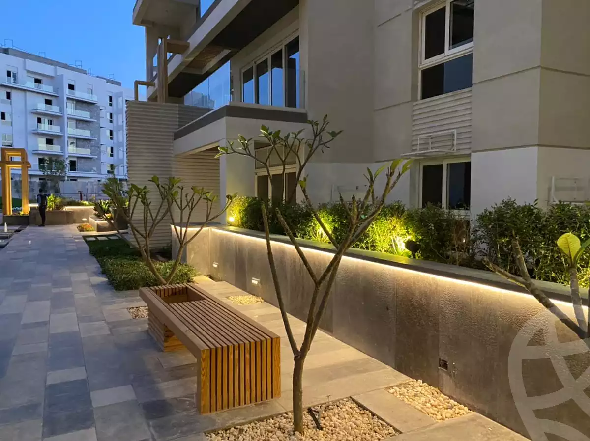 https://aqarmap.com.eg/ar/listing/6235188-for-sale-cairo-new-cairo-compounds-mwntn-fyw-y-syty-club-park-mountain-view-icity
