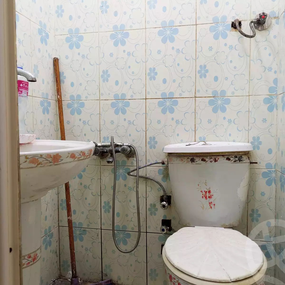 https://aqarmap.com.eg/en/listing/6237218-for-sale-alexandria-bahray-el-anfoshy-sidi-abou-warda-st