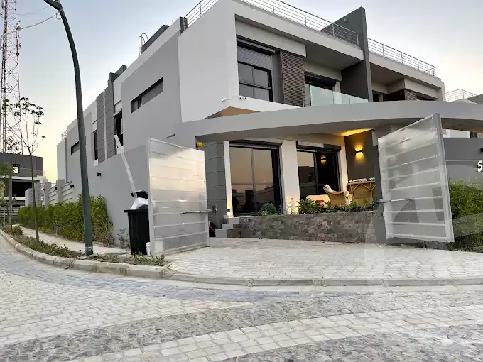 https://aqarmap.com.eg/en/listing/6237735-for-sale-cairo-el-sheikh-zayed-city-compounds-el-patio-zahraa