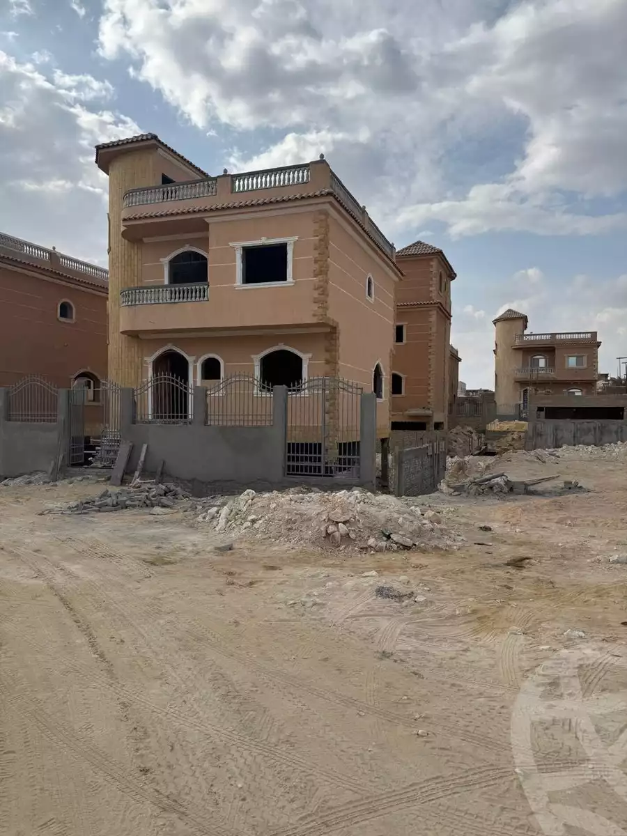 https://aqarmap.com.eg/en/listing/6237736-for-sale-cairo-6th-of-october-compounds-first-heights