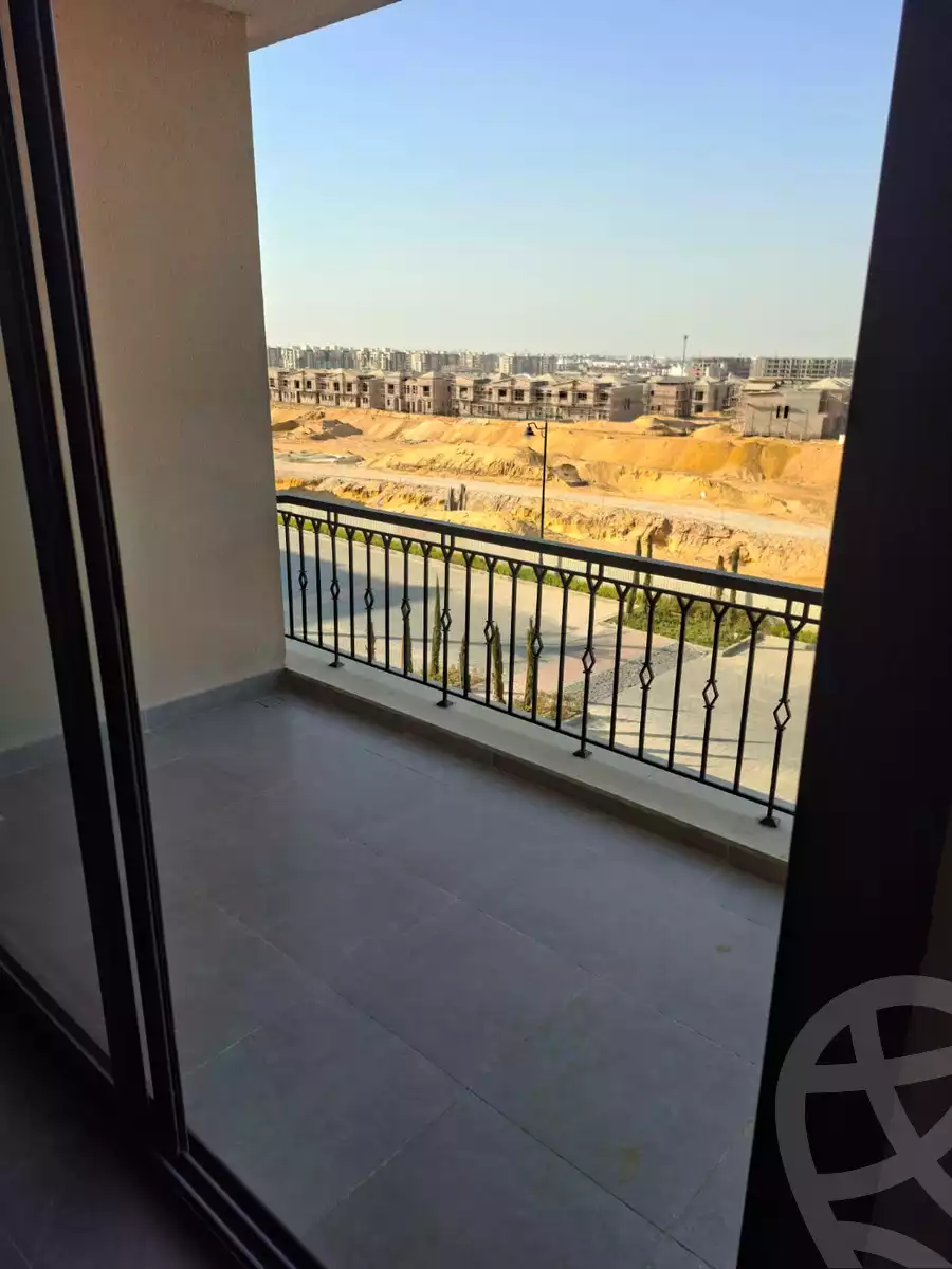 https://aqarmap.com.eg/ar/listing/6238700-for-sale-cairo-el-sheikh-zayed-city-compounds-kmbwnd-fyldj-wyst-dr-llttwyr