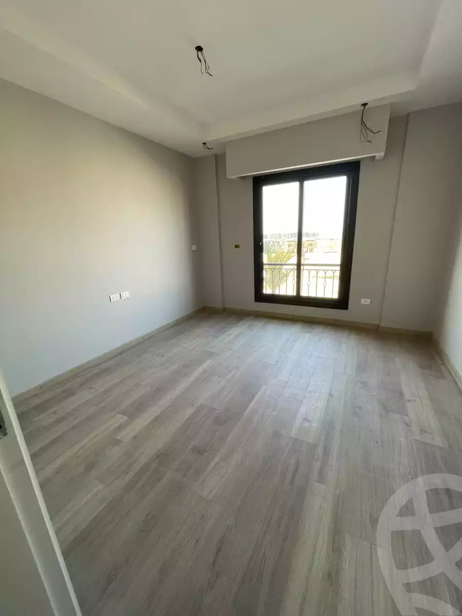 https://aqarmap.com.eg/ar/listing/6238700-for-sale-cairo-el-sheikh-zayed-city-compounds-kmbwnd-fyldj-wyst-dr-llttwyr