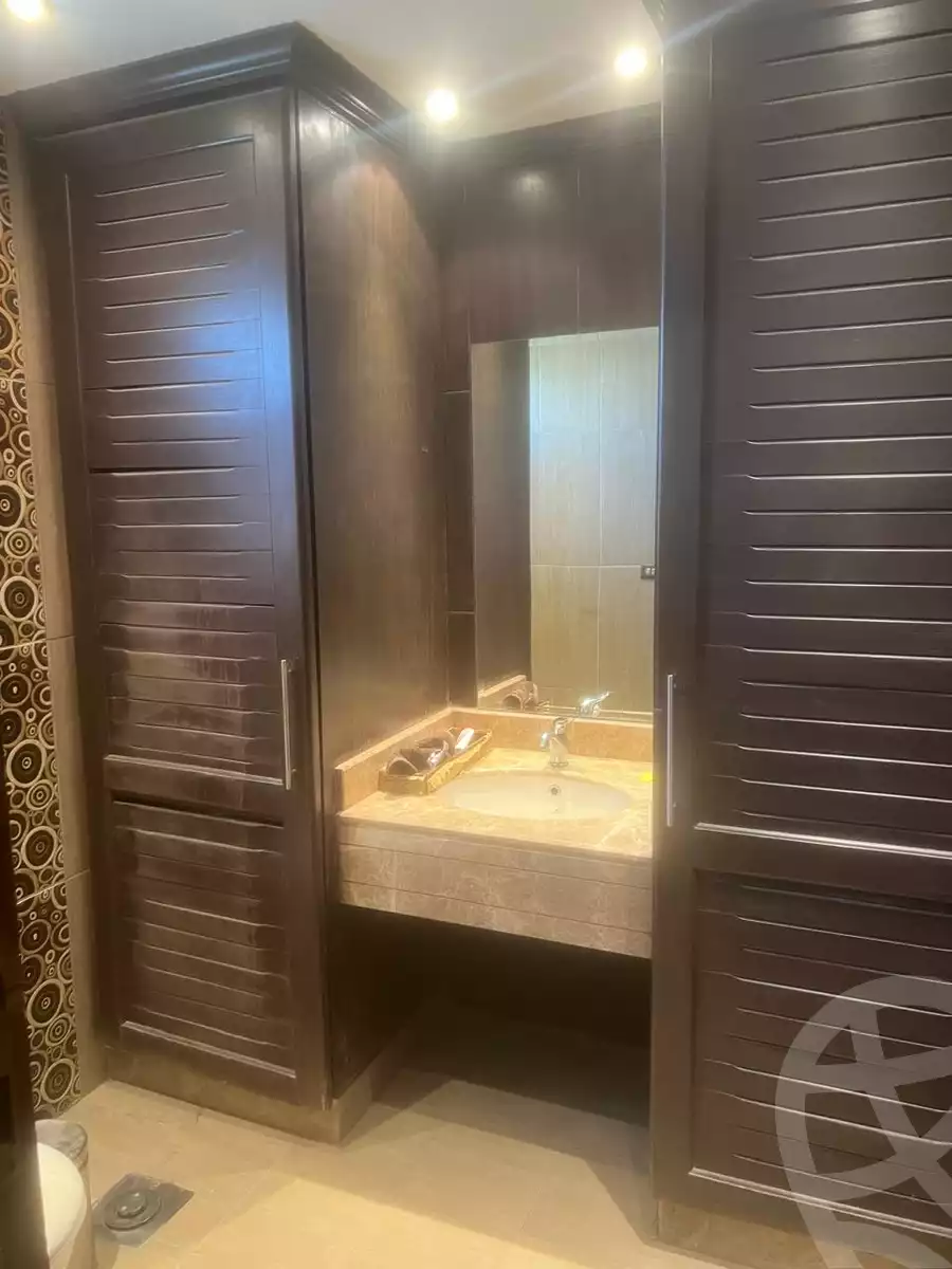 https://aqarmap.com.eg/en/listing/6239008-for-sale-cairo-el-sheikh-zayed-city-compounds-zayed-2000
