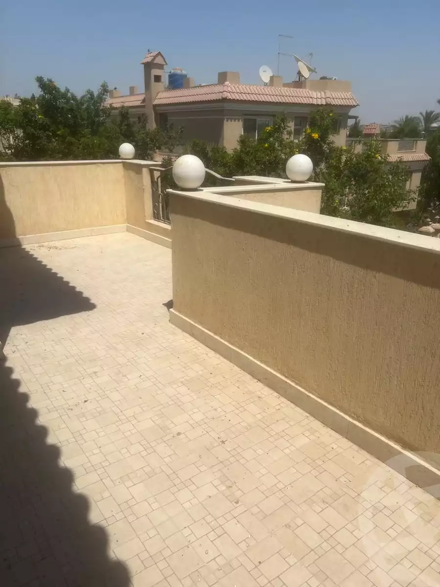 https://aqarmap.com.eg/en/listing/6239008-for-sale-cairo-el-sheikh-zayed-city-compounds-zayed-2000