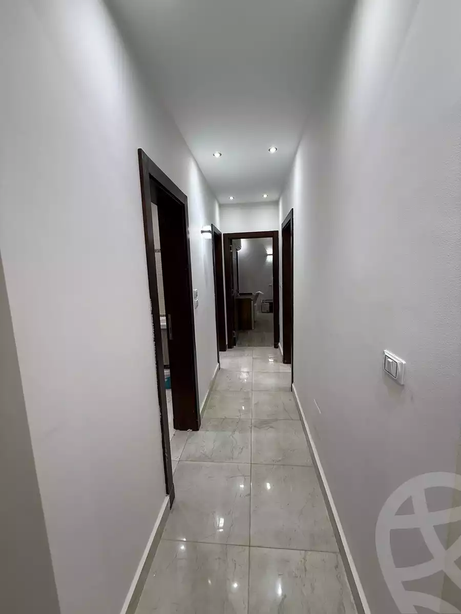 https://aqarmap.com.eg/en/listing/6239135-for-rent-cairo-new-cairo-compounds-hyde-park-centre-ville-hyde-park