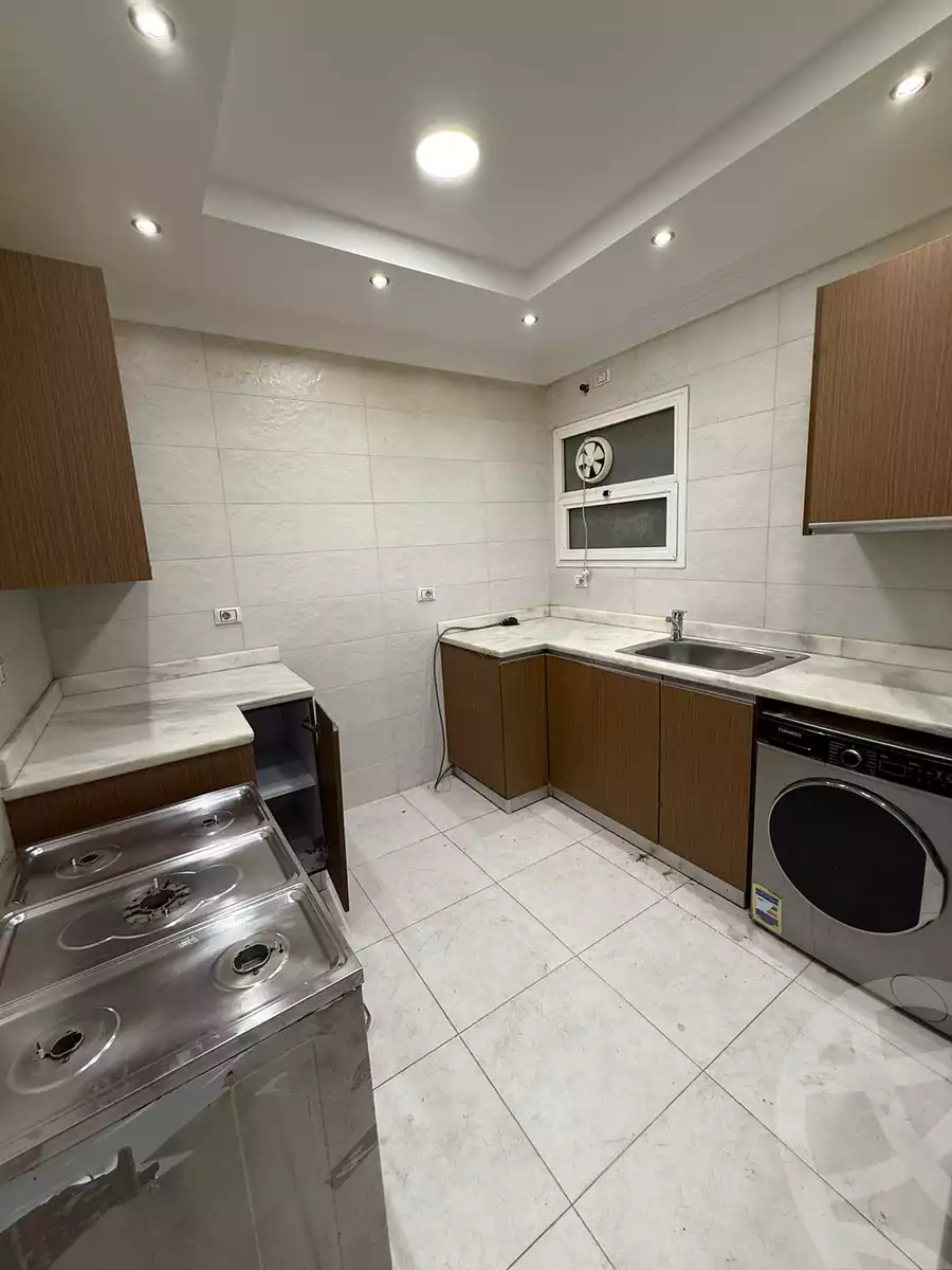 https://aqarmap.com.eg/en/listing/6239135-for-rent-cairo-new-cairo-compounds-hyde-park-centre-ville-hyde-park