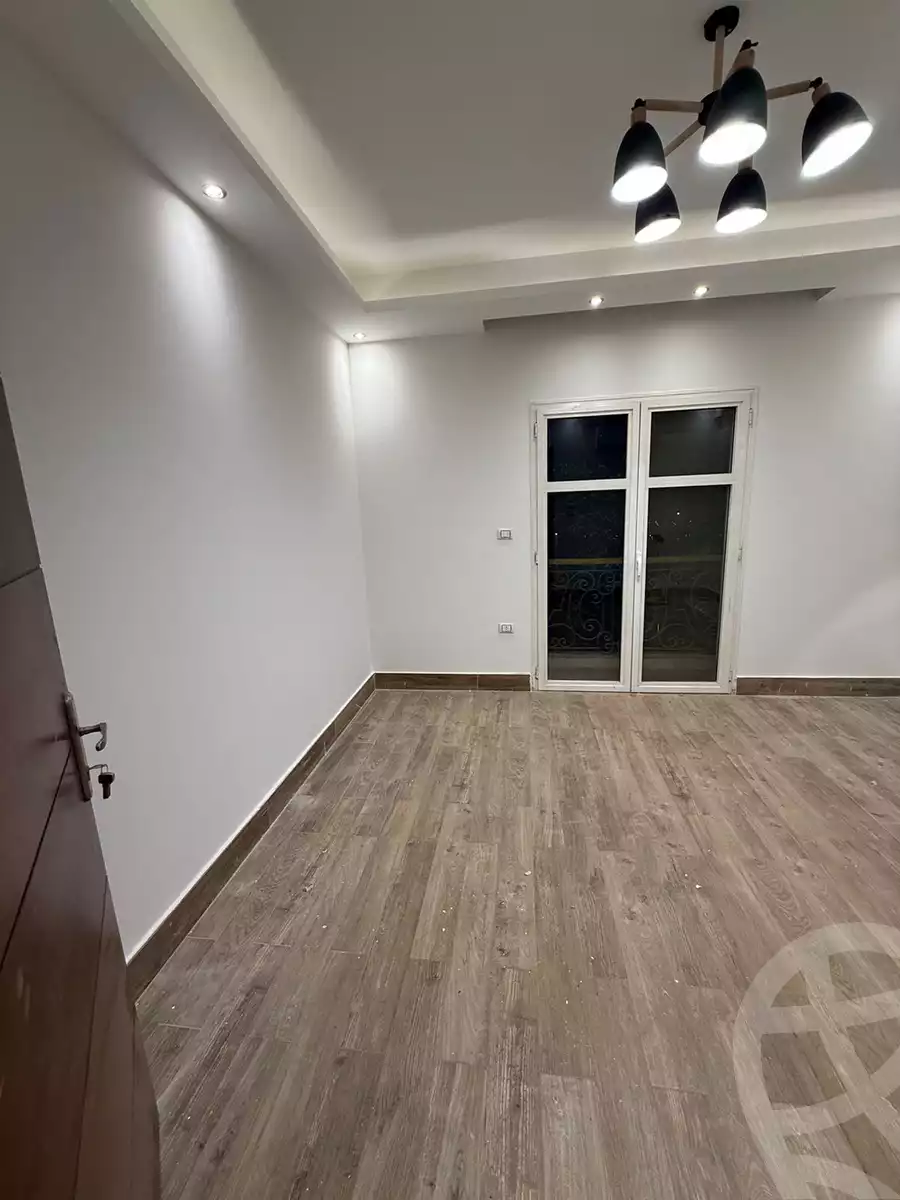 https://aqarmap.com.eg/en/listing/6239150-for-rent-cairo-new-cairo-compounds-hyde-park-centre-ville-hyde-park