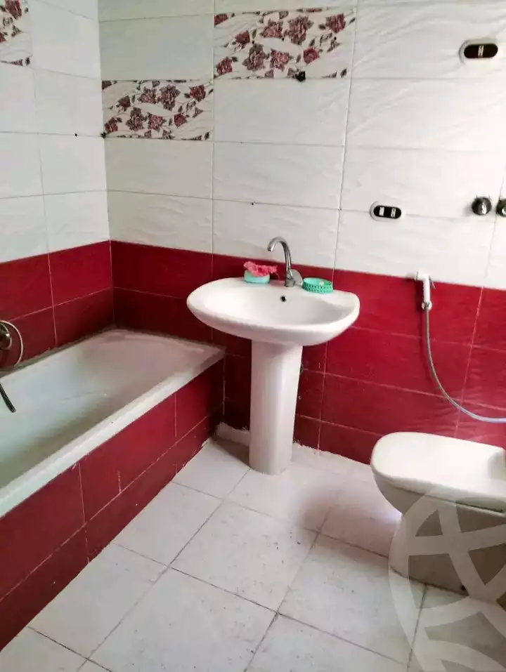 https://aqarmap.com.eg/ar/listing/6241902-for-rent-cairo-faisal-kafr-tohormos-abou-zaid-st