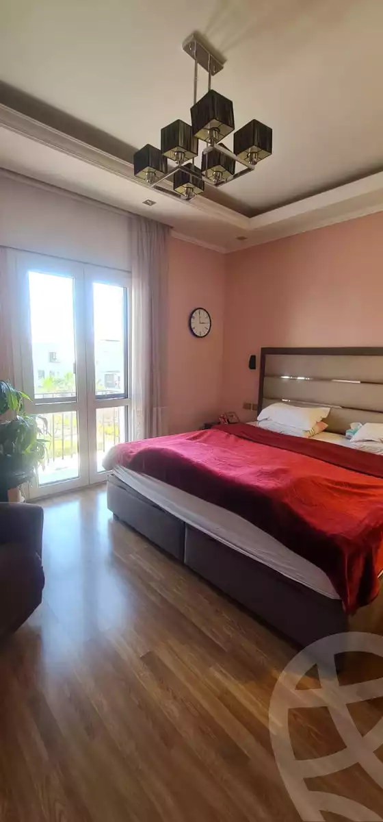 https://aqarmap.com.eg/en/listing/6242137-for-sale-cairo-el-sheikh-zayed-city-compounds-beverly-hills