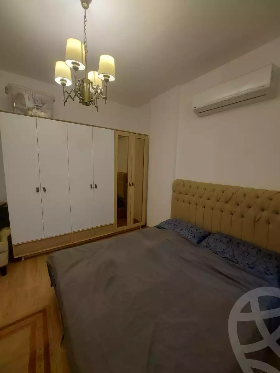 https://aqarmap.com.eg/ar/listing/6242321-for-rent-cairo-new-cairo-compounds-fifth-square