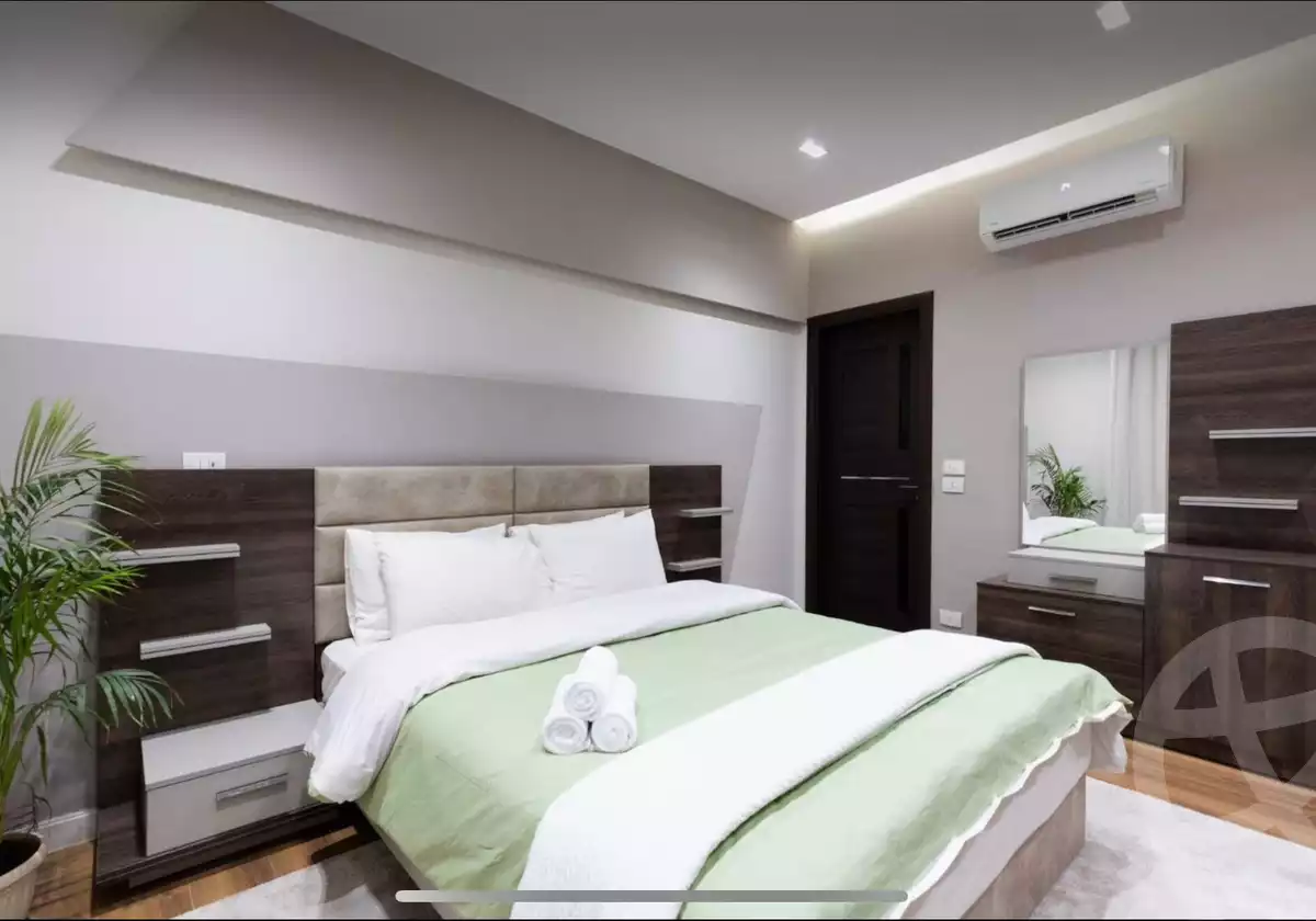 https://aqarmap.com.eg/en/listing/6248420-for-sale-cairo-new-cairo-compounds-hyde-park-centre-ville-hyde-park