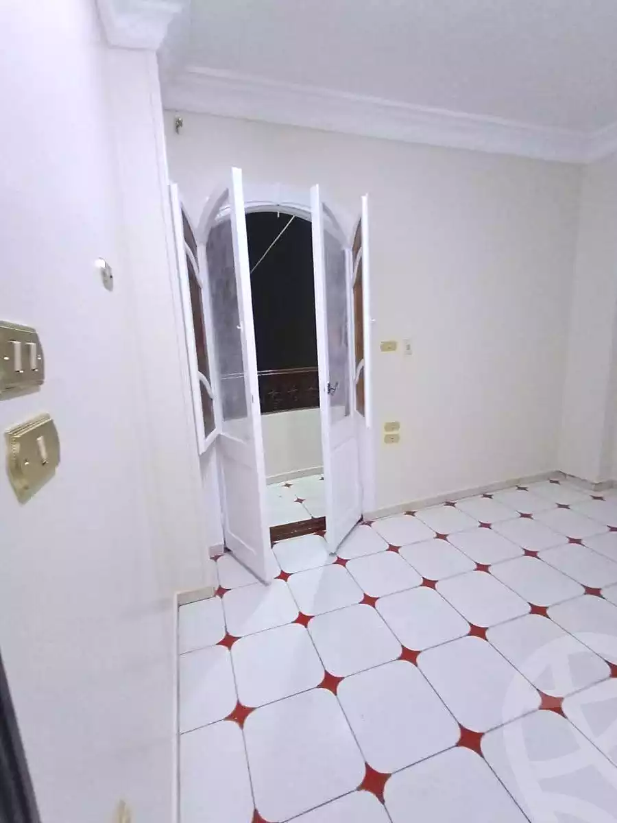 https://aqarmap.com.eg/ar/listing/6251102-for-sale-sharqia-zagazig-zagazig-city-ghasham-rd