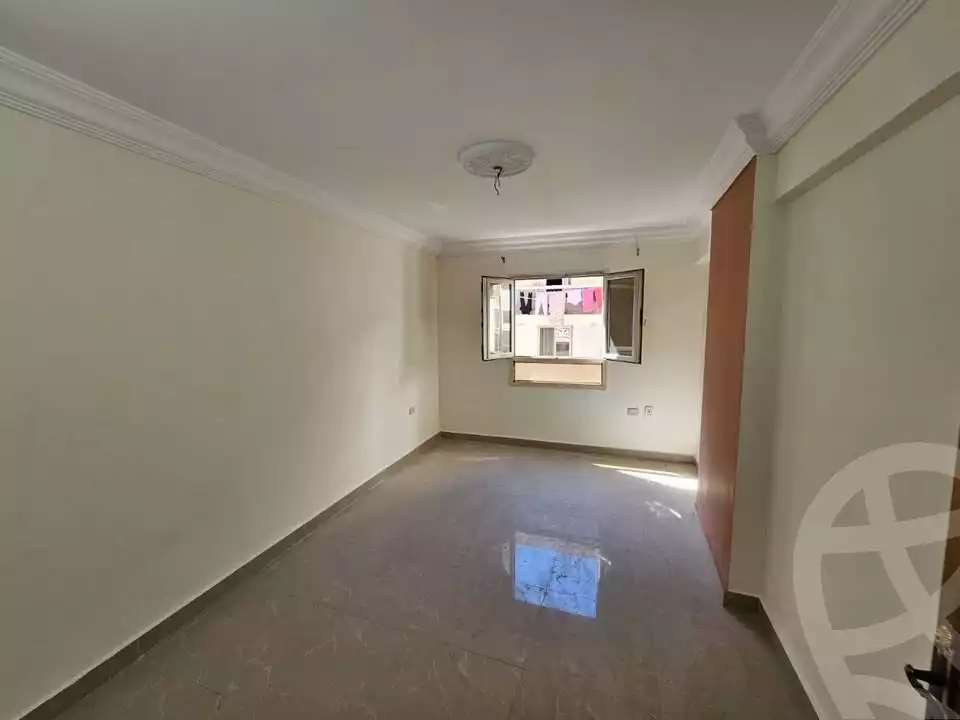 https://aqarmap.com.eg/ar/listing/6253266-for-sale-alexandria-camp-cesar-port-said-street