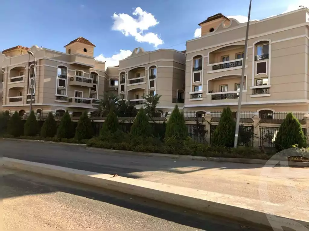 https://aqarmap.com.eg/en/listing/6253471-for-sale-cairo-el-sheikh-zayed-city-el-hay-el-khames-lhry