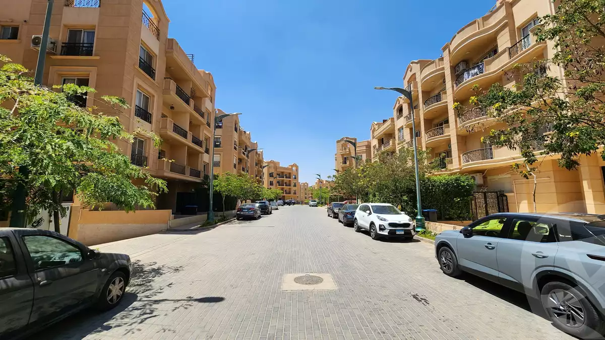 https://aqarmap.com.eg/ar/listing/6254290-for-sale-cairo-6th-of-october-compounds-dyr-2