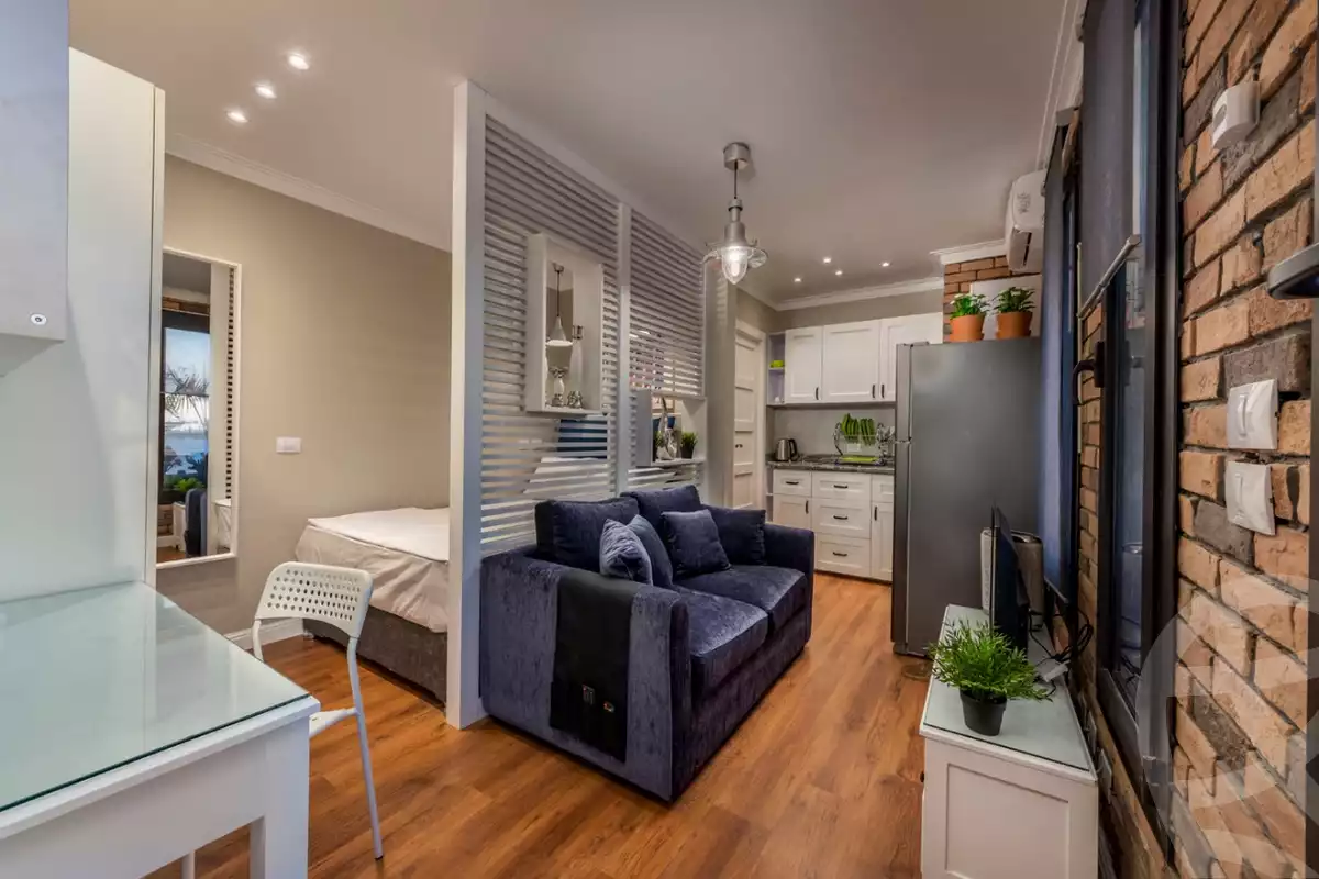https://aqarmap.com.eg/ar/listing/6255468-for-rent-cairo-el-sheikh-zayed-city-compounds-kmbwnd-wyst-twn-swdyk