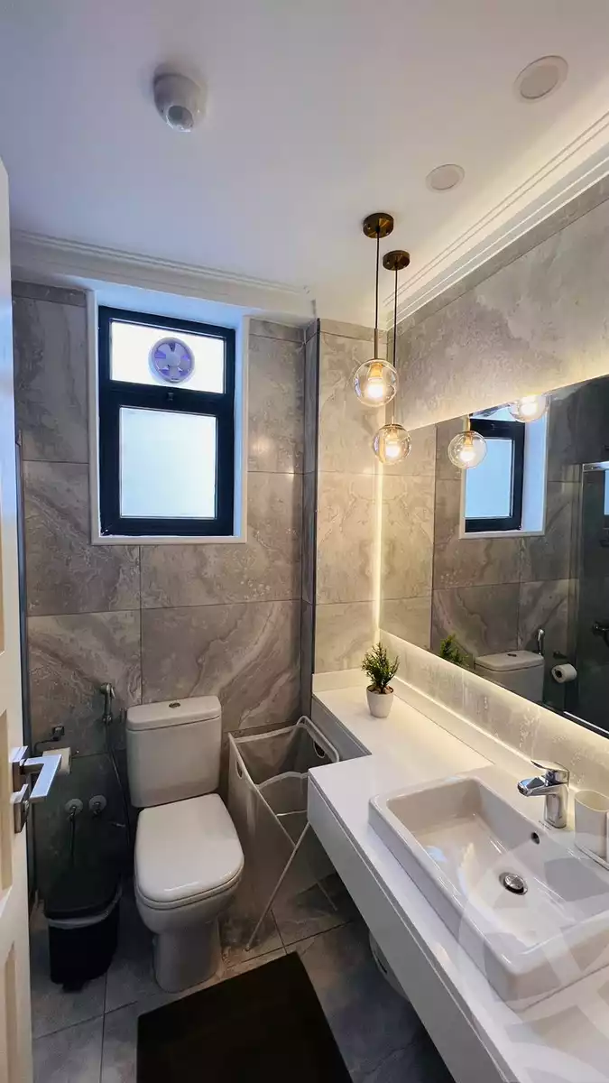 https://aqarmap.com.eg/ar/listing/6255475-for-rent-cairo-el-sheikh-zayed-city-compounds-kmbwnd-wyst-twn-swdyk