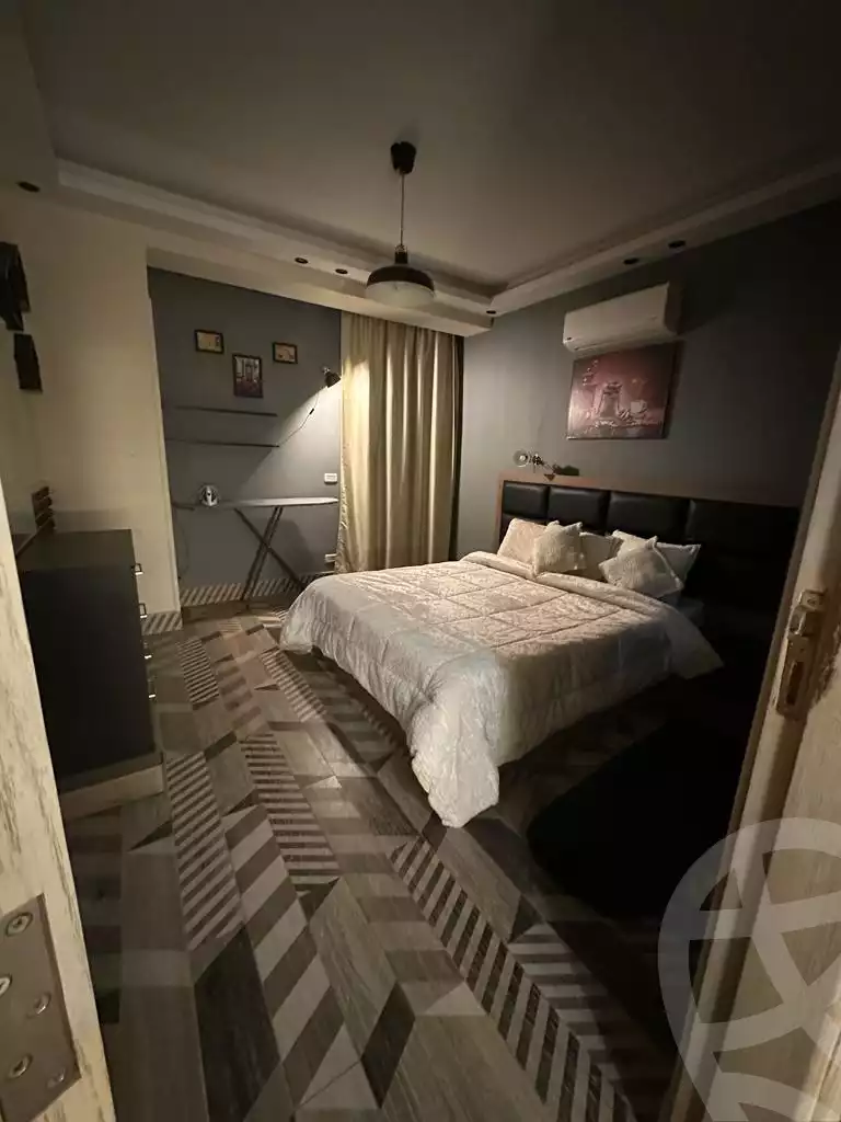 https://aqarmap.com.eg/ar/listing/6255518-for-rent-cairo-el-sheikh-zayed-city-compounds-kmbwnd-wyst-twn-swdyk