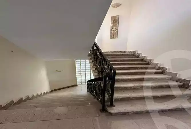 https://aqarmap.com.eg/en/listing/6259674-for-sale-cairo-el-sheikh-zayed-city-compounds-beverly-hills