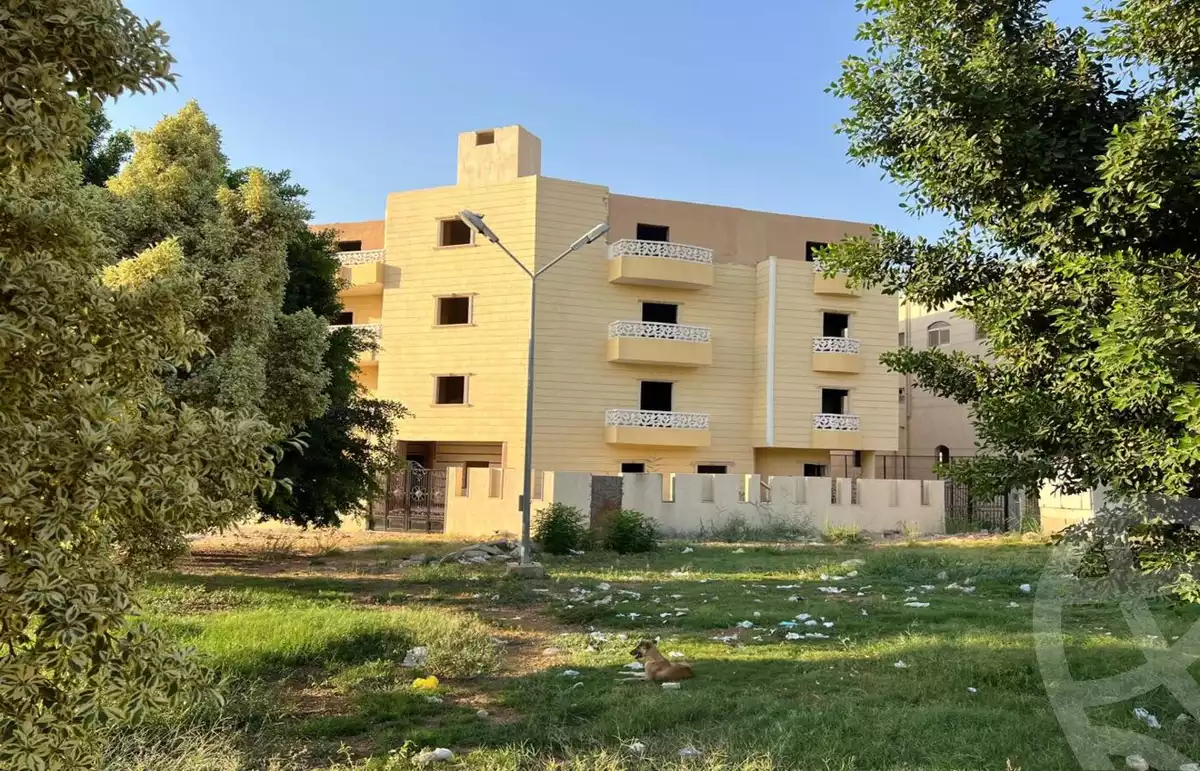 https://aqarmap.com.eg/ar/listing/6259687-for-sale-cairo-el-shorouk-lhy-lthlth-grb-neighbourhood-4-el-waha-st