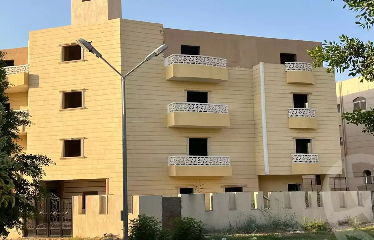 https://aqarmap.com.eg/ar/listing/6259732-for-sale-cairo-el-shorouk-lhy-lthlth-grb-neighbourhood-4-el-waha-st