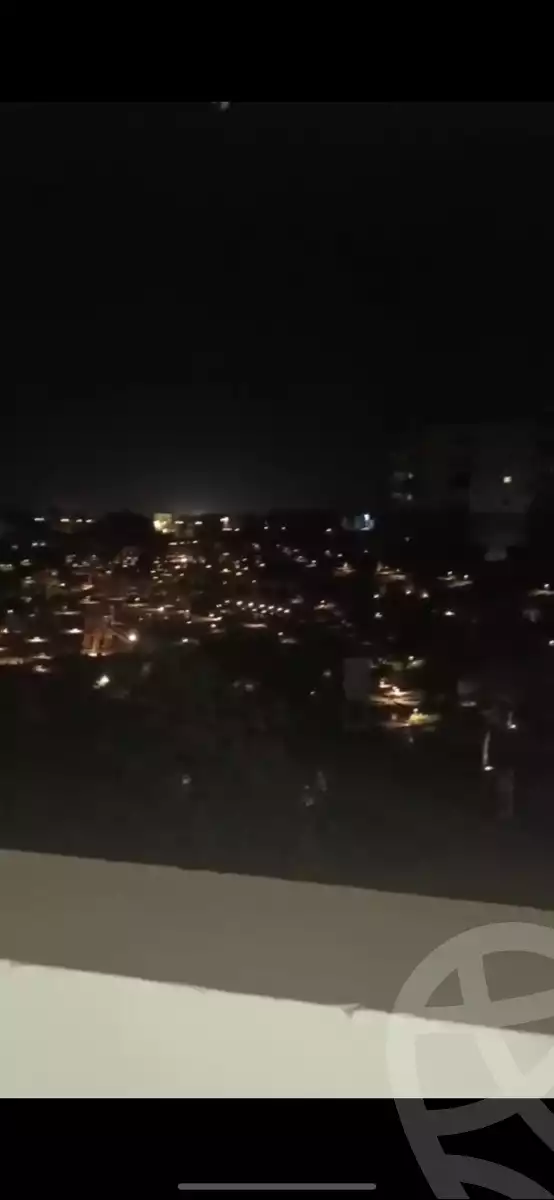 https://aqarmap.com.eg/ar/listing/6259840-for-rent-cairo-new-cairo-compounds-hyde-park-centre-ville-hyde-park